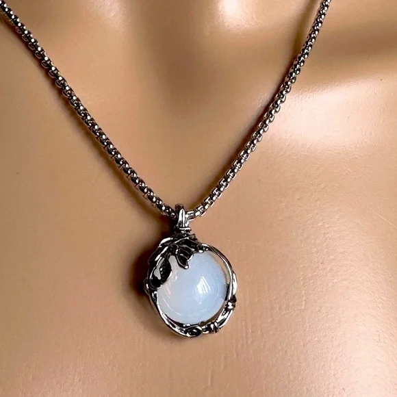 Silvery Retro Leaf Pattern Inlaid Moonstone Pendant/Necklace. - Picture 1 of 7